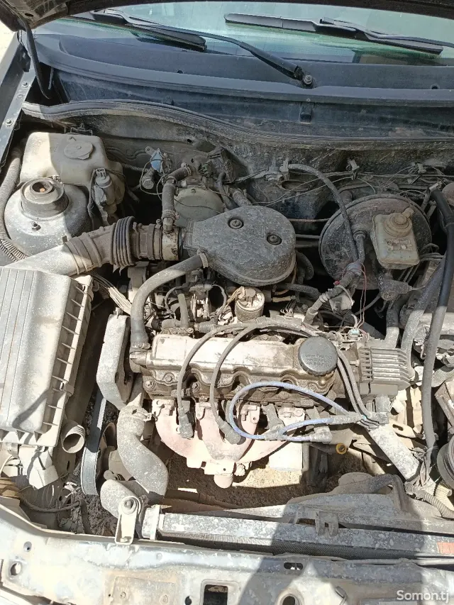 Opel Astra F 1993 · 1.6 MT