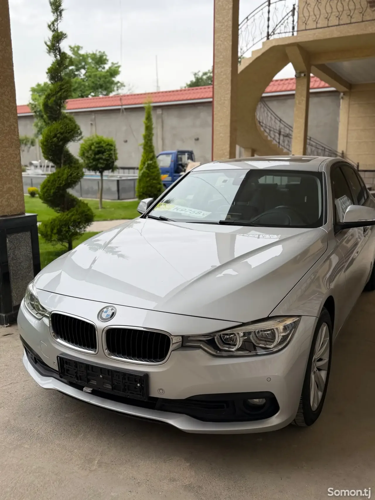 BMW 3 series 2015 · 2.0 AT