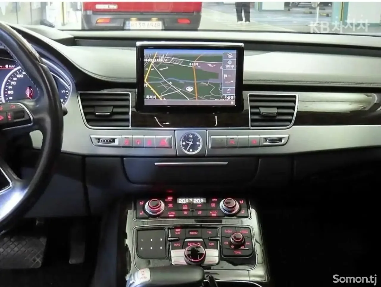 Audi A8 2015 · 4.2 AT
