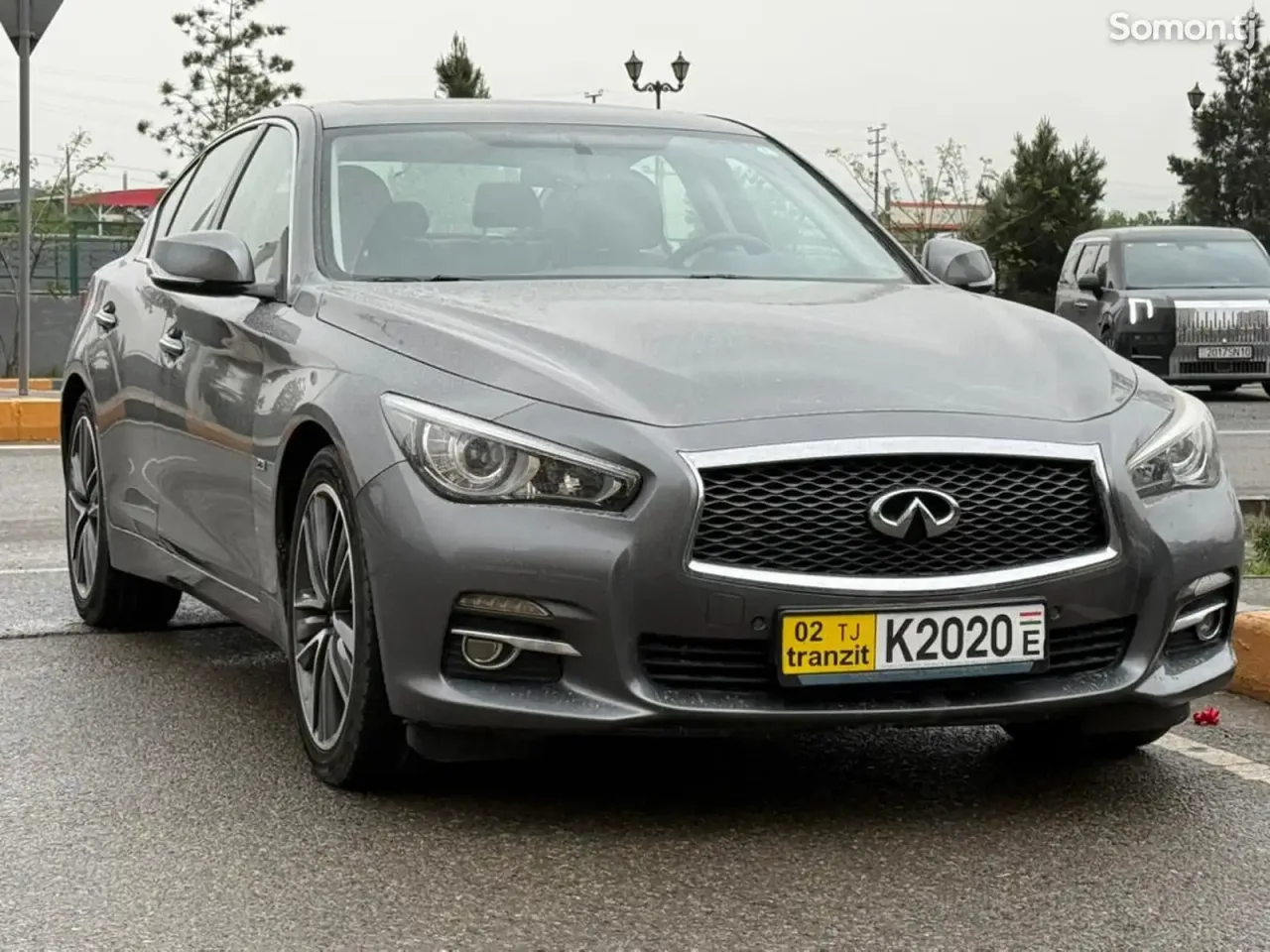 Infiniti Q series 2014 · 2.0 AT