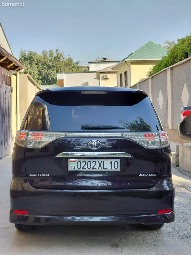 Toyota Estima 2014 · 2.4 AT