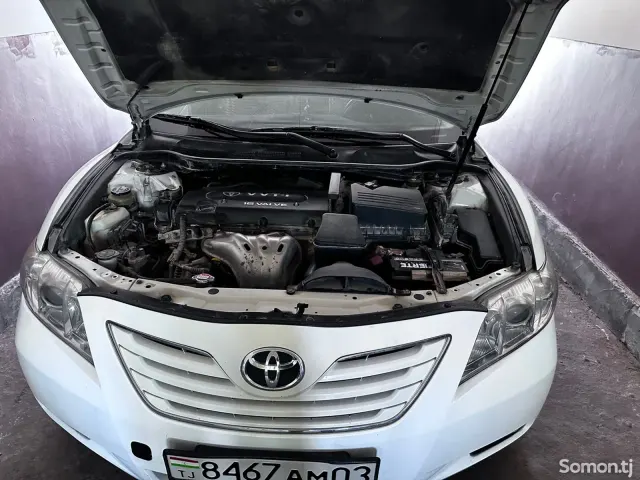 Toyota Camry 2008 · MT