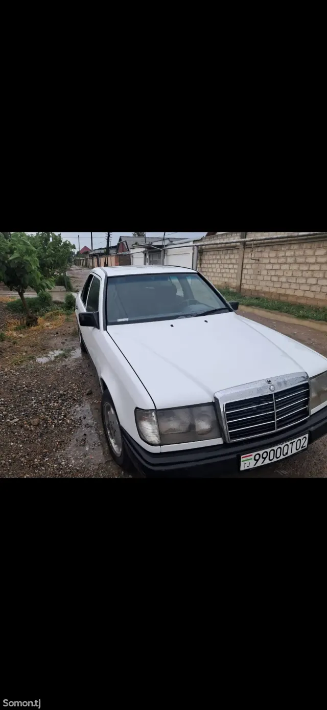 Mercedes-Benz W124 1987 · 2.0 MT