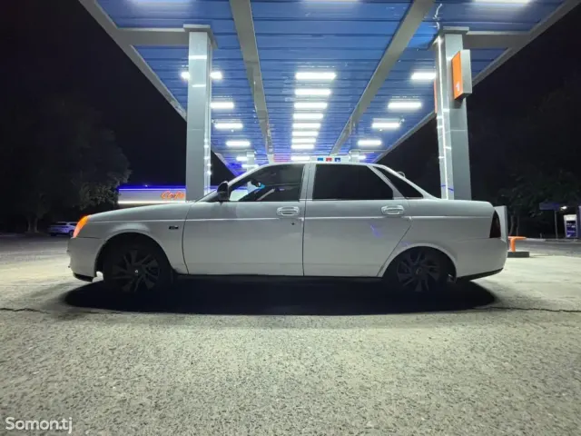 Lada (ВАЗ) Priora 2012 · 1.6 MT