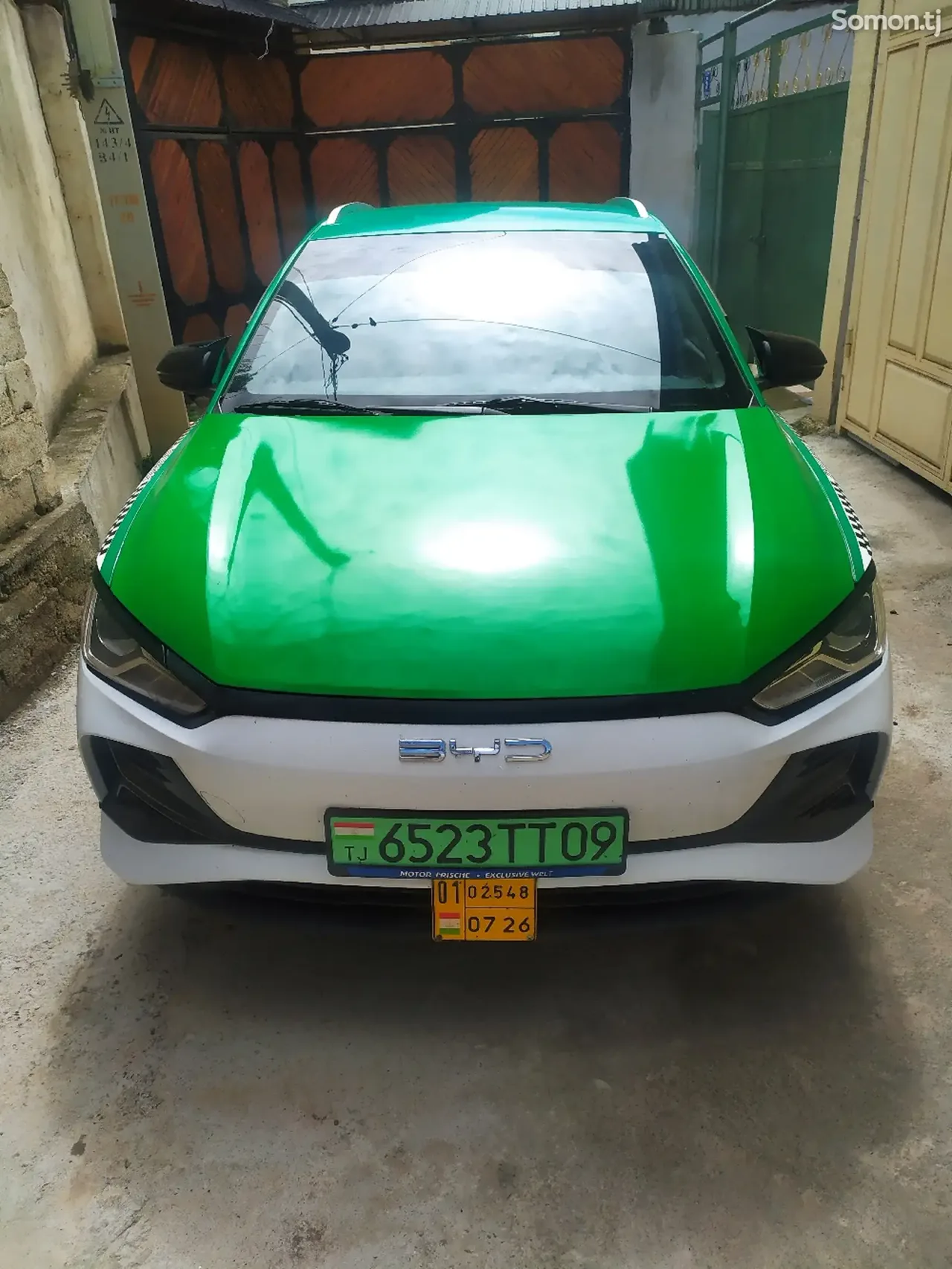 BYD E2 2023 · 2.8 AMT