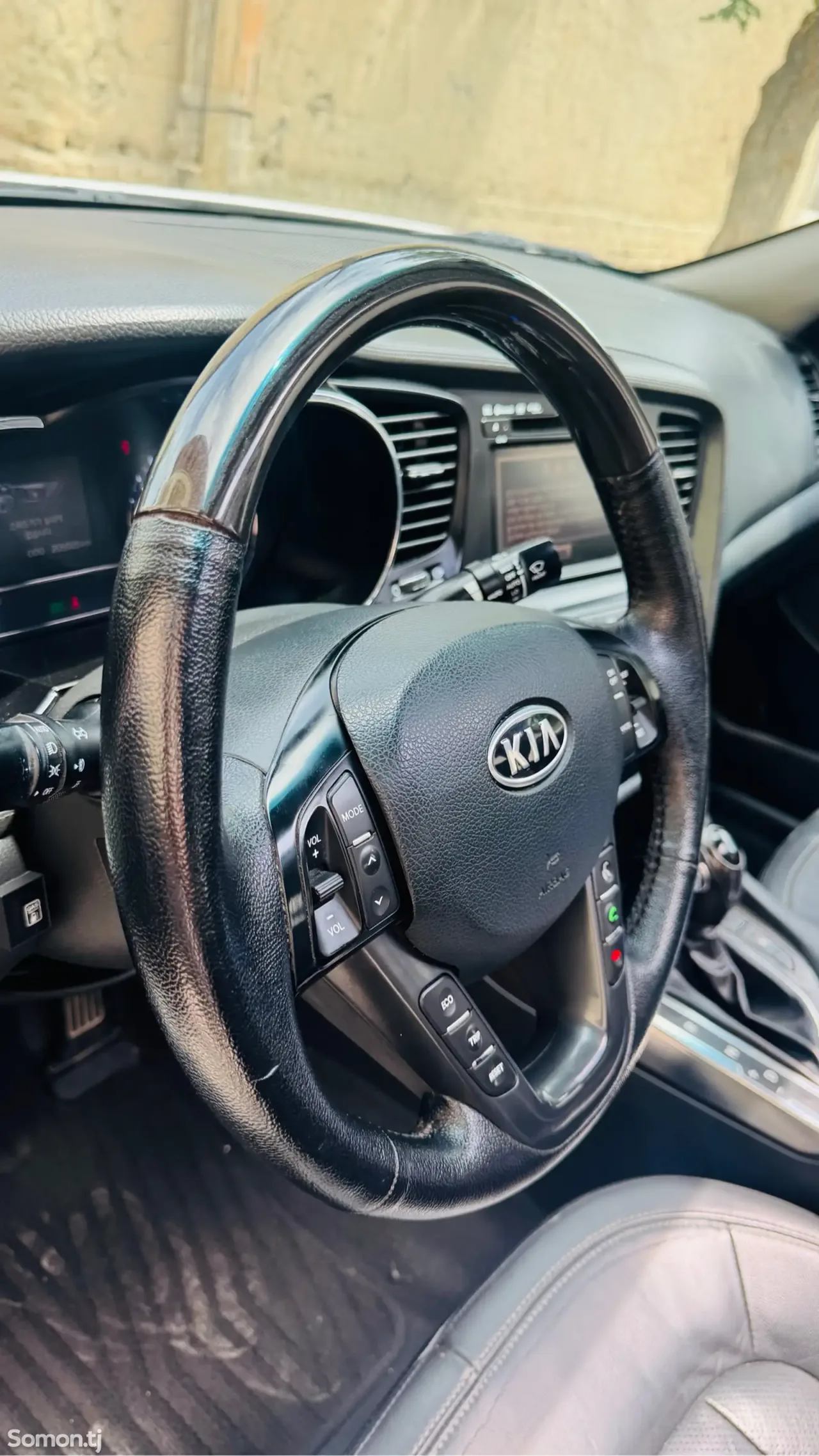 Kia K5 2011 · 2.0 AT