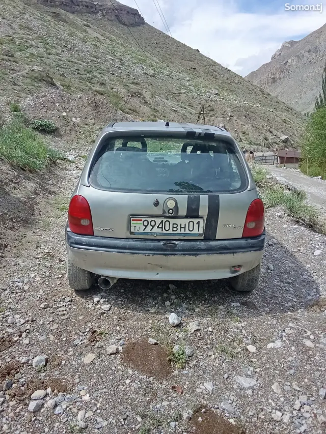 Opel Corsa 1996 · 0.6 MT
