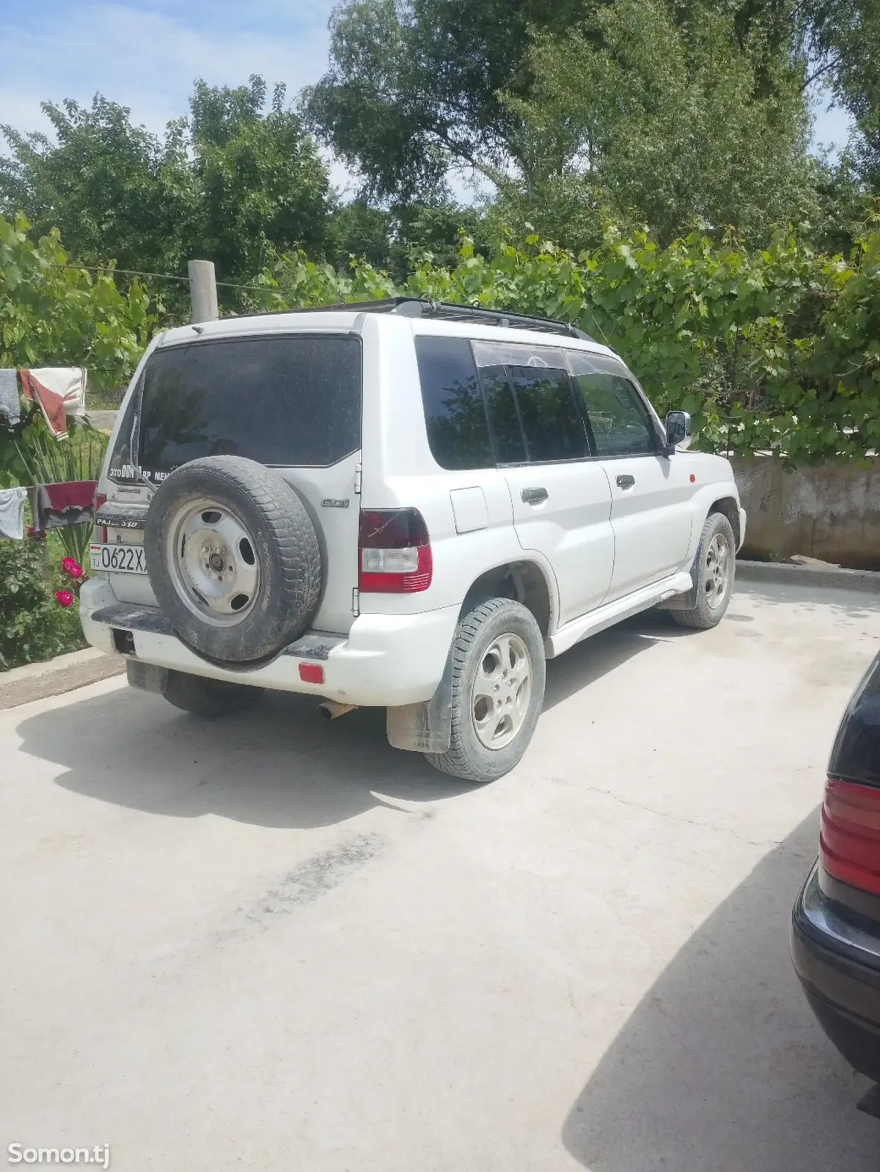 Mitsubishi Pajero 2000 · 1.8 AT