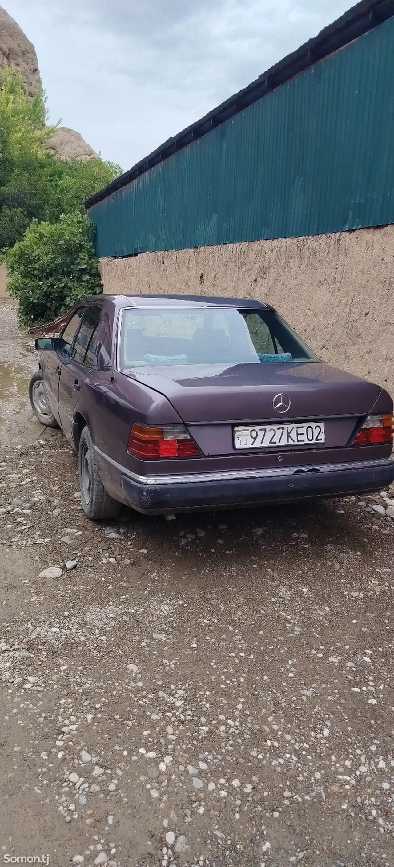 Mercedes-Benz E class 1991 · 2.0 MT