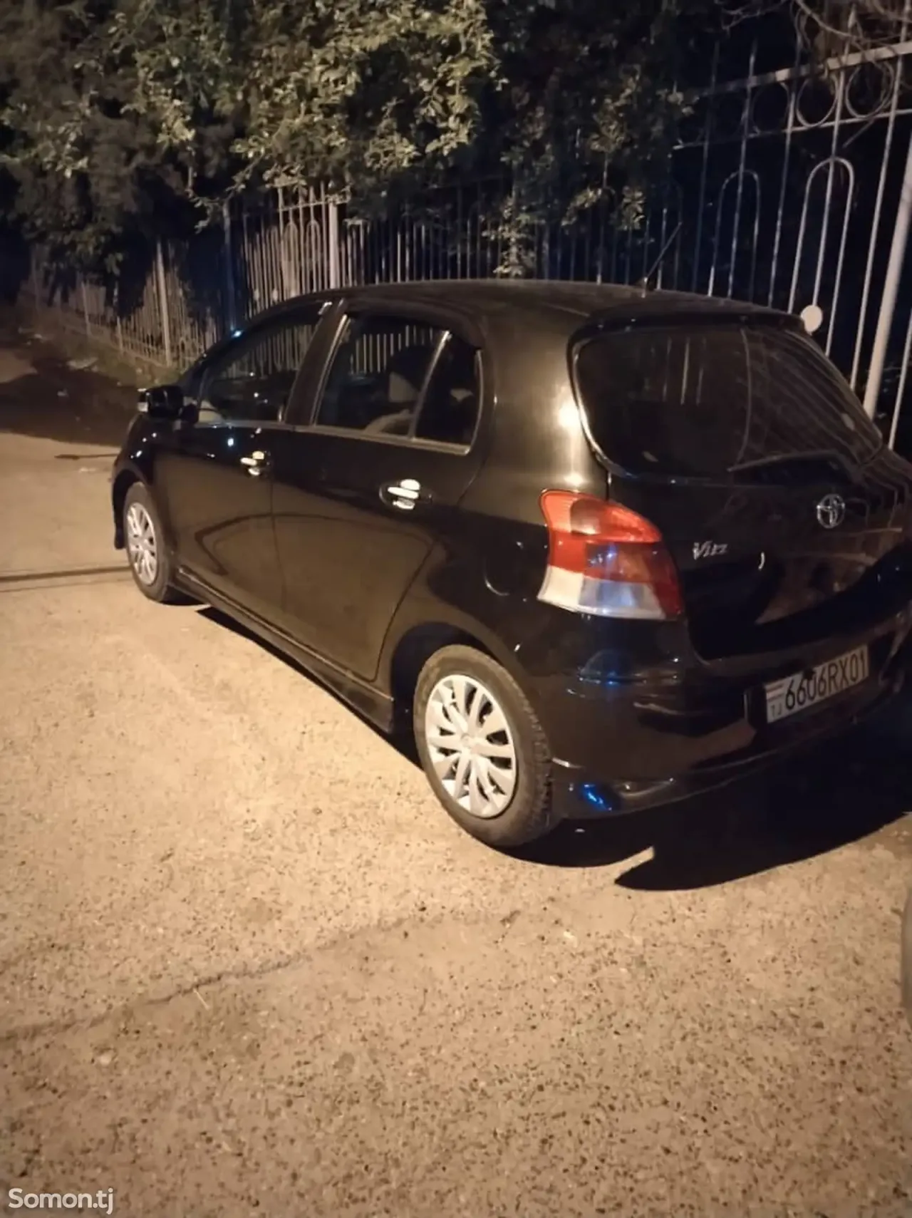 Toyota Vitz 2009 · 1.5 AT