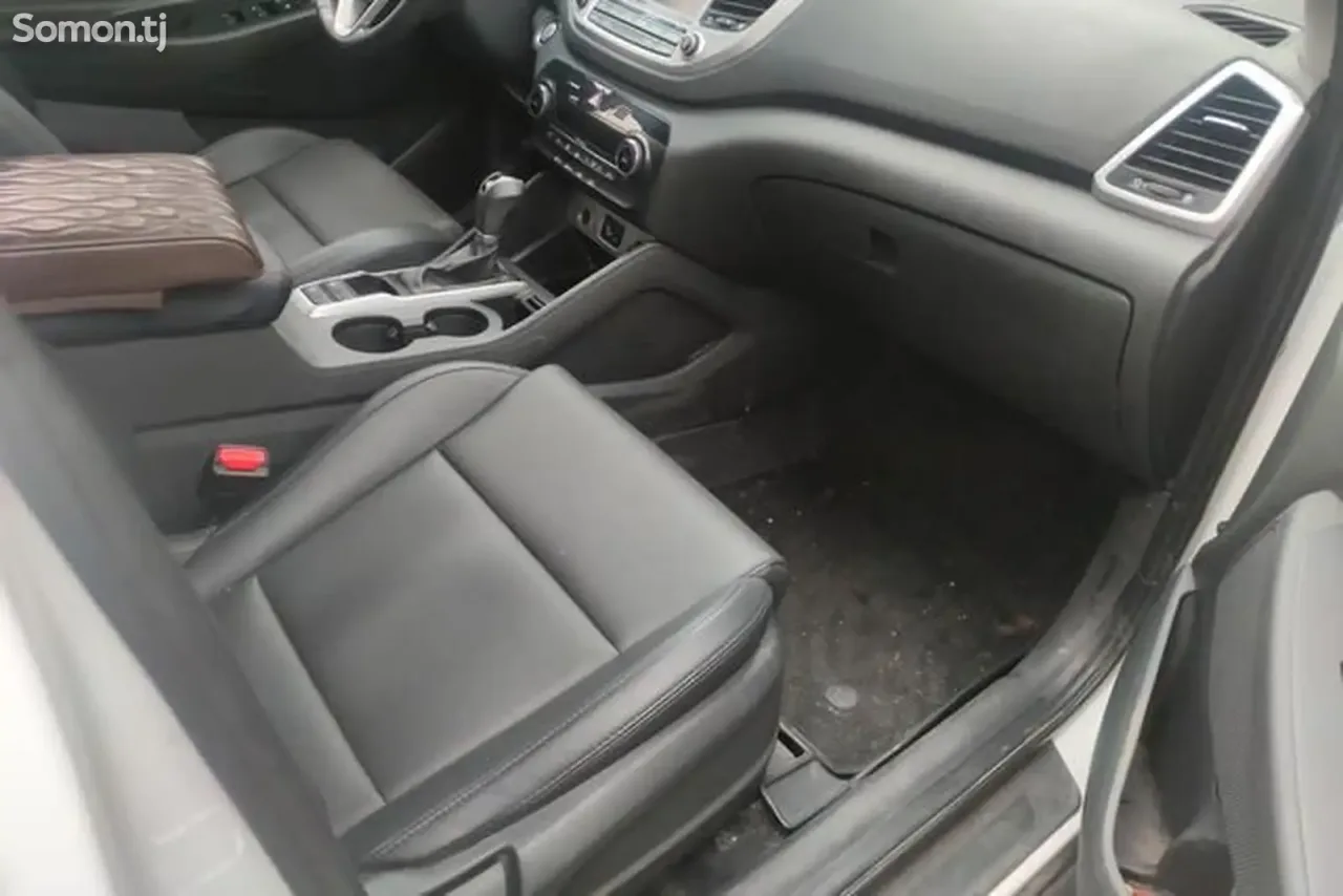 Hyundai Tucson 2017 · 1.6 AT