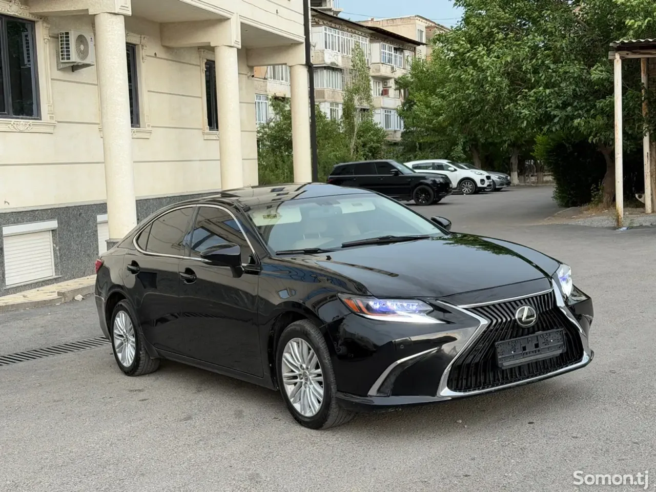 Lexus ES series 2014 · 3.5 AT
