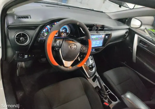 Toyota Corolla 2019 · 1.8 AT
