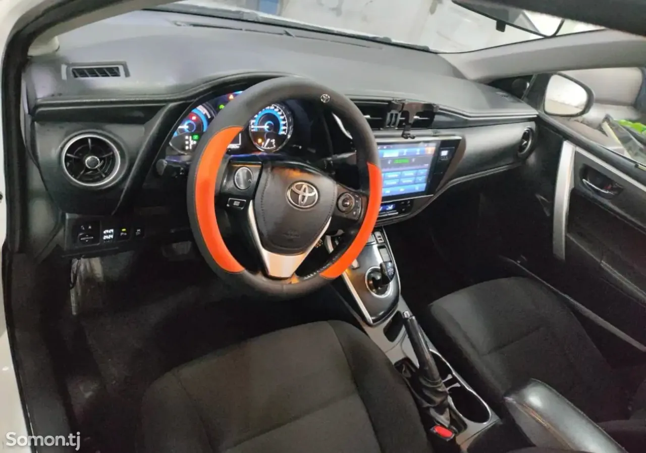 Toyota Corolla 2019 · 1.8 AT