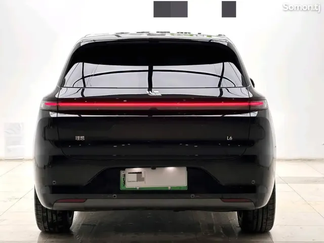 Li Auto (Lixiang) L6 2025 · AT