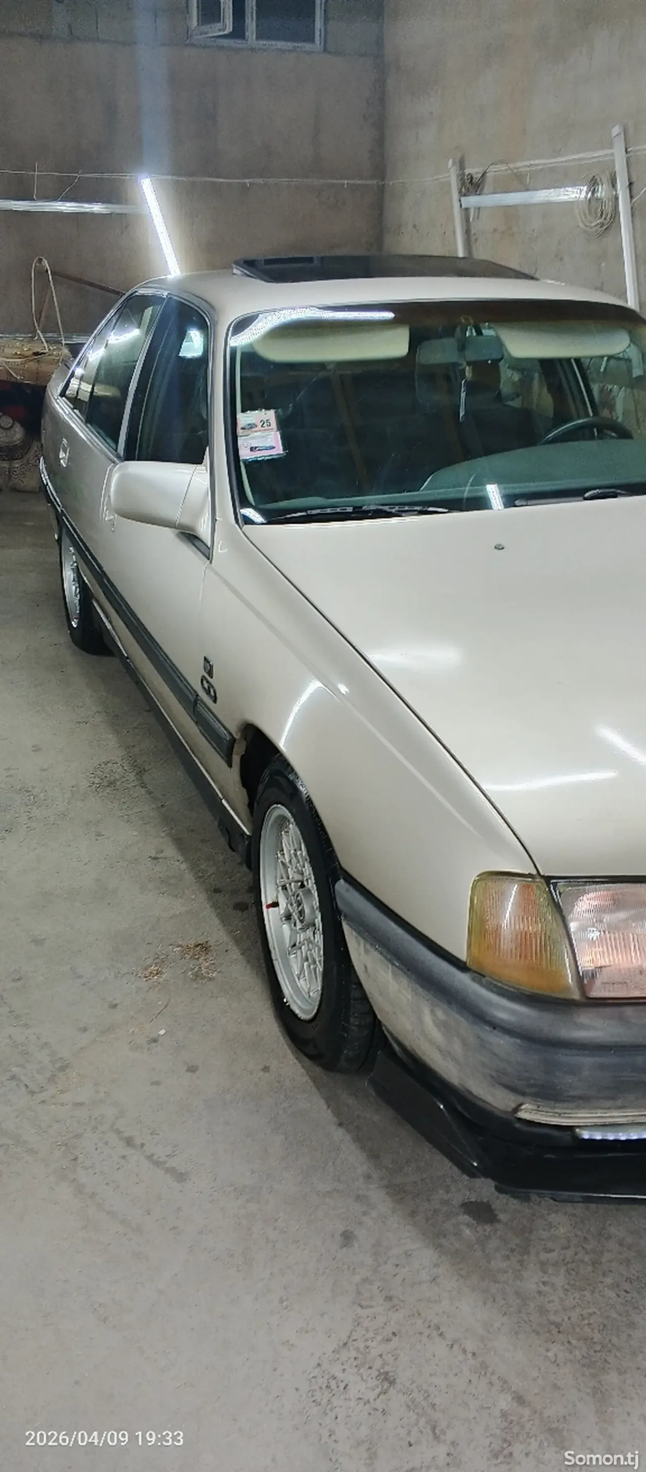 Opel Omega 1993 · 2.6 AT