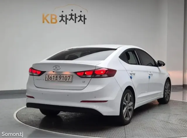 Hyundai Avante 2018 · 1.6 AT