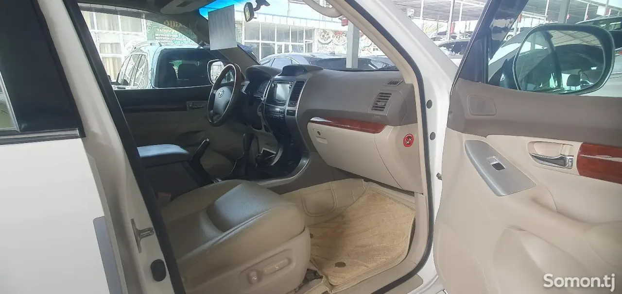 Toyota Land Cruiser Prado 2009 · 4.0 AT