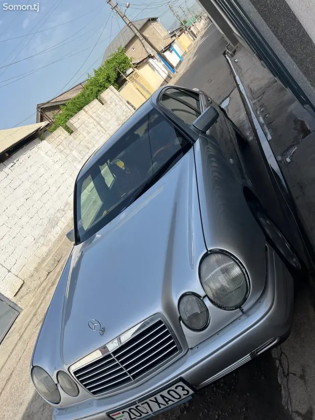 Mercedes-Benz B class 1997 · 2.2 MT
