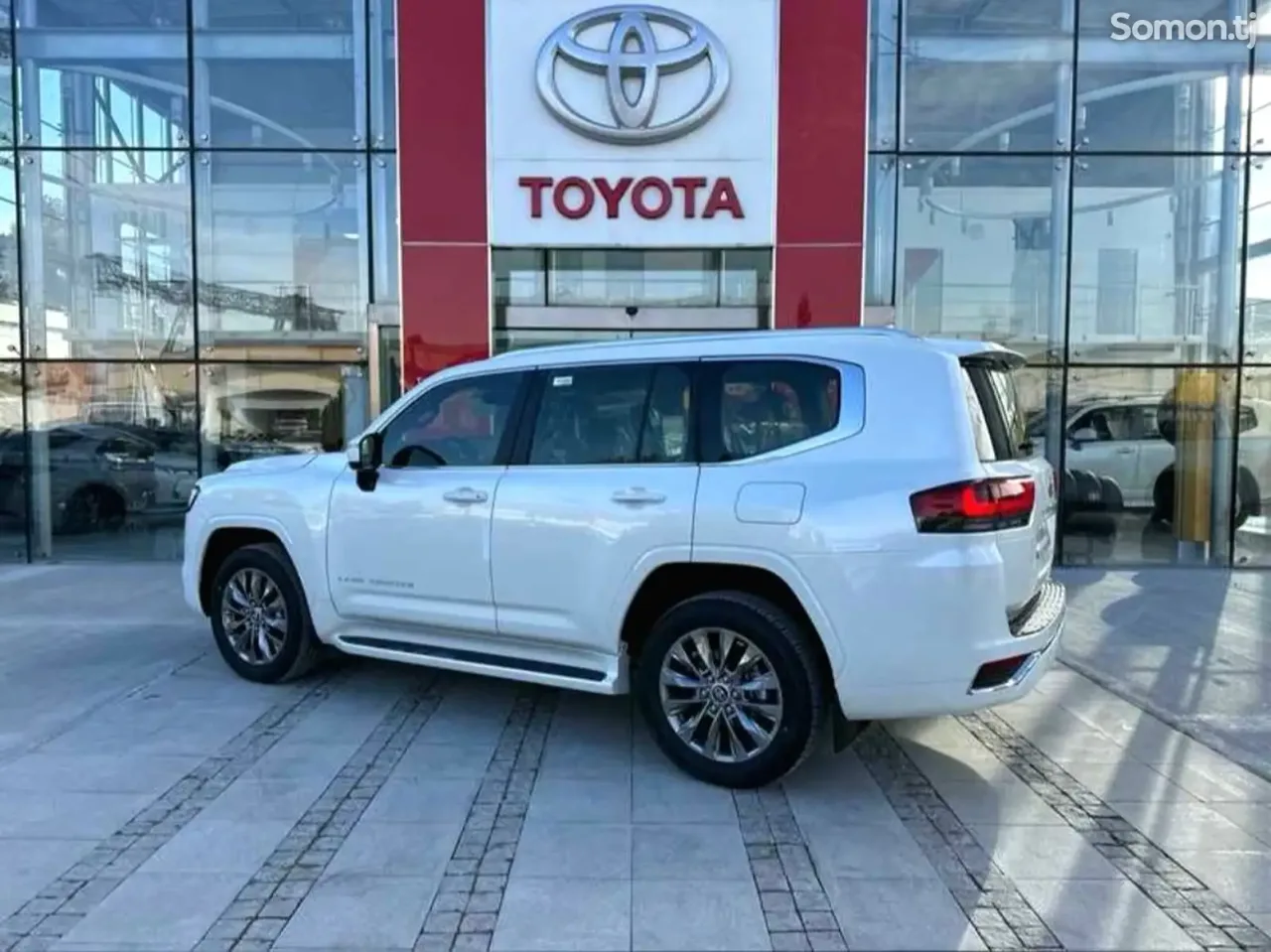Toyota Land Cruiser 2026 · 4.0 AT