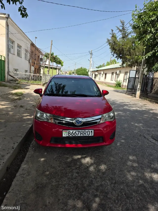 Toyota Fielder 2015 · 1.5 AT