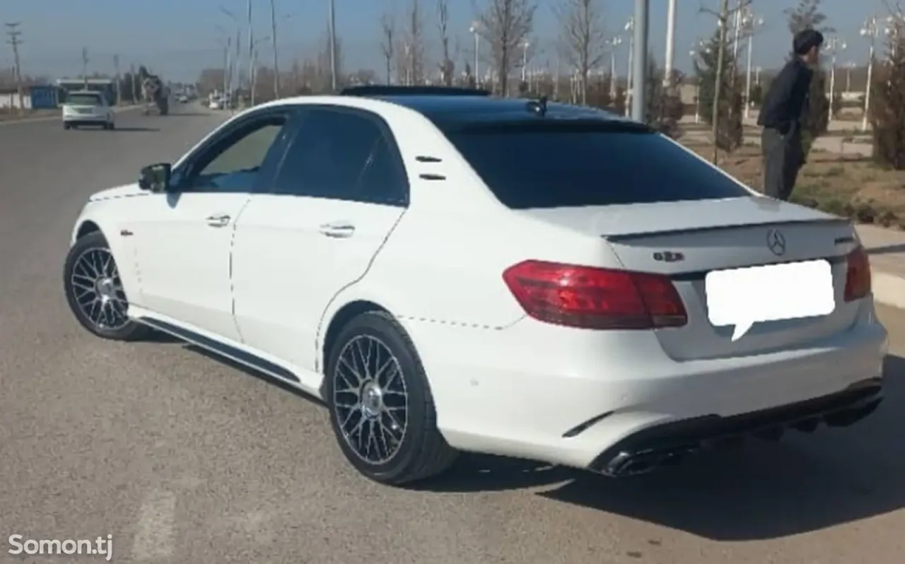 Mercedes-Benz E class 2010 · 3.5 AT