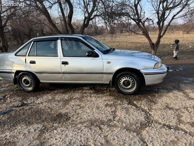 Daewoo Nexia 2003 · 1.6 MT