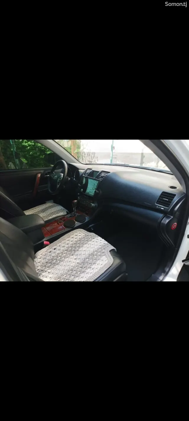Toyota Highlander 2013 · 3.5 AT