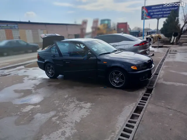 BMW 3 series 2003 · 2.0 MT