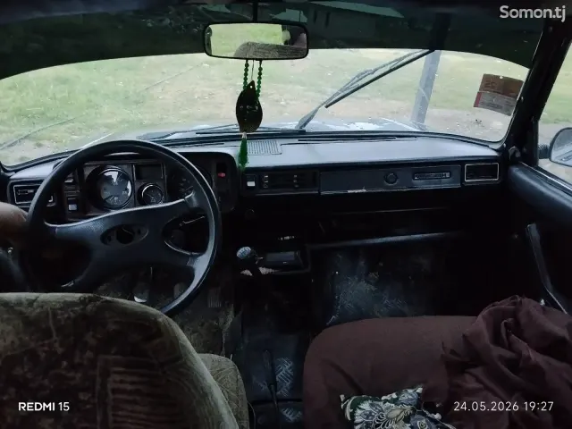 Lada (ВАЗ) 2105 2000 · 1.3 MT