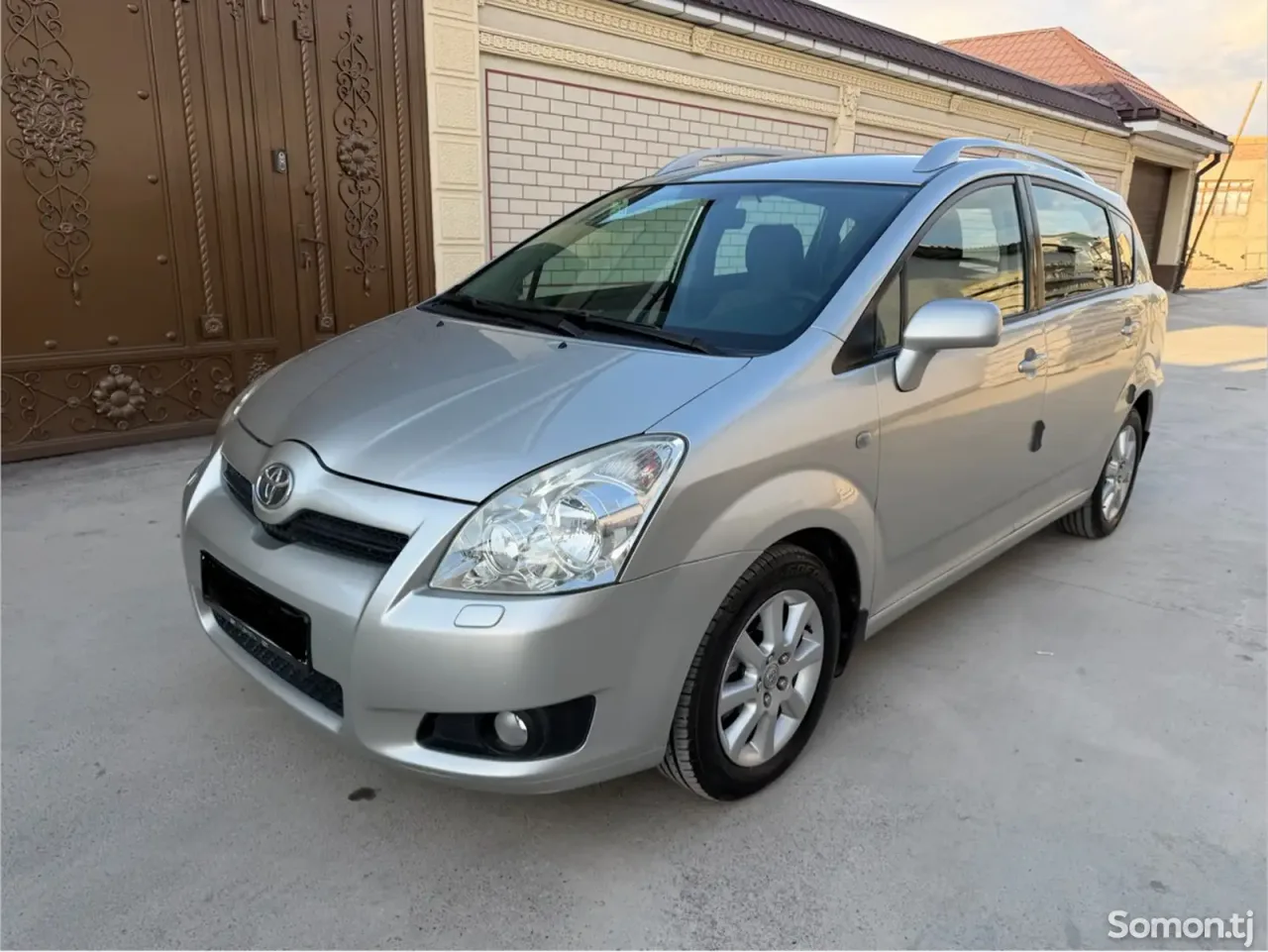 Toyota Corolla Verso 2008 · 2.2 MT
