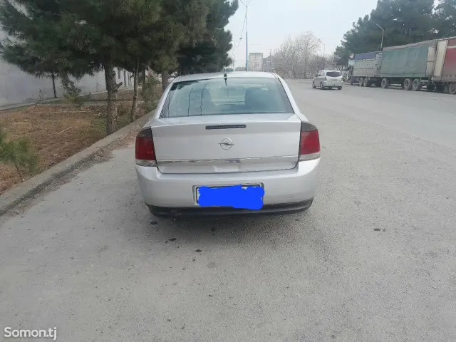 Opel Vectra C 2002 · 2.2 MT