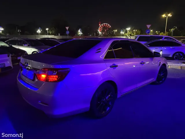 Toyota Camry 2015 · 2.5 AT