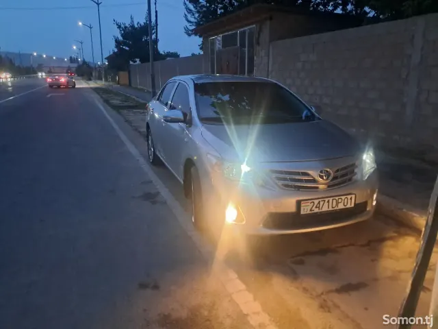 Toyota Corolla 2011 · 1.8 MT