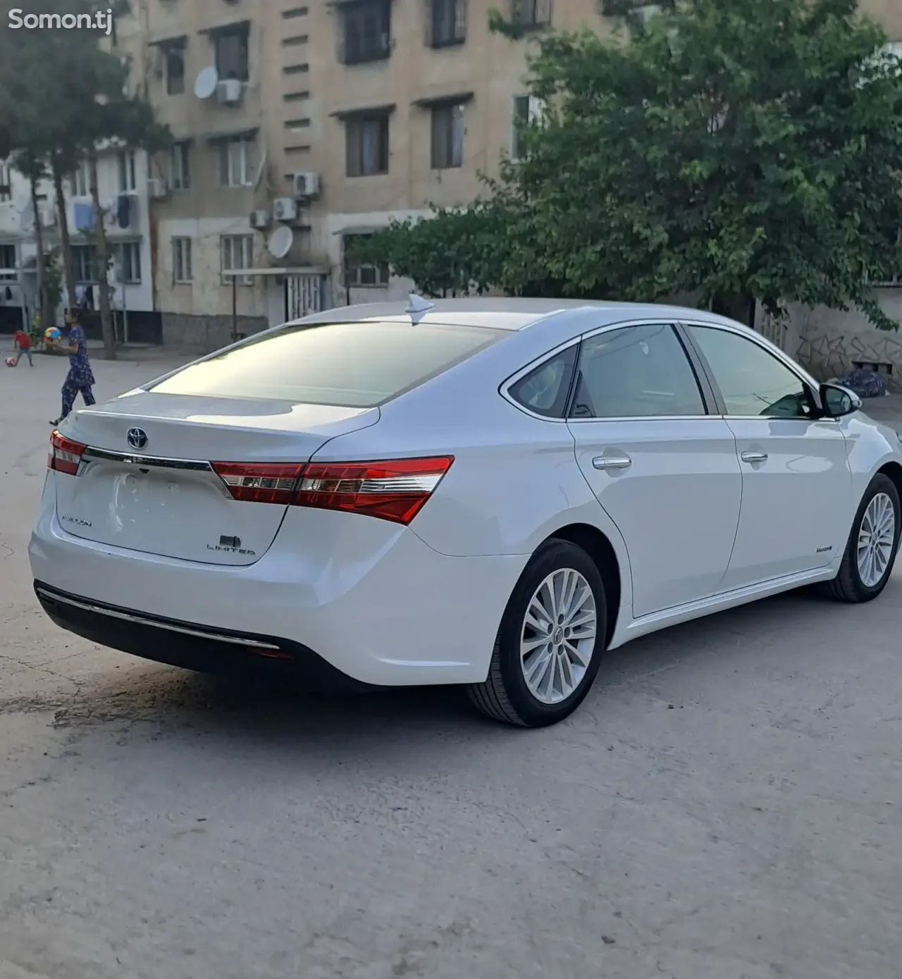 Toyota Avalon 2015 · 2.5 AT