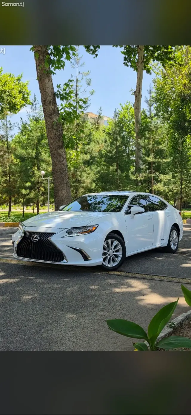 Lexus ES series 2014 · 3.0 AT