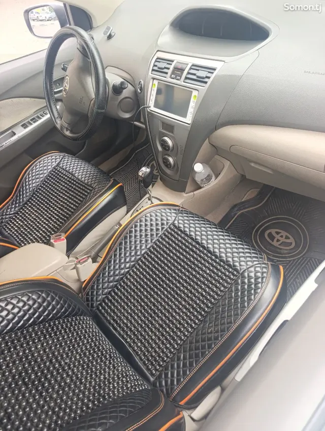Toyota Belta 2009 · 1.3 AT