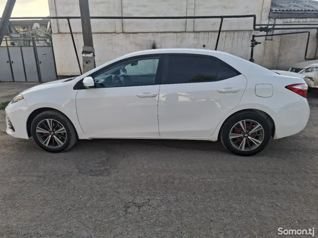 Toyota Aurion 2014 · 1.8 AT