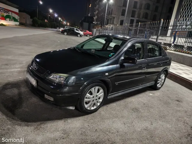 Opel Astra G 1999 · 1.6 MT