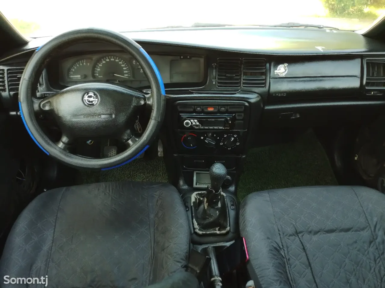 Opel Vectra B 1996 · 1.6 MT