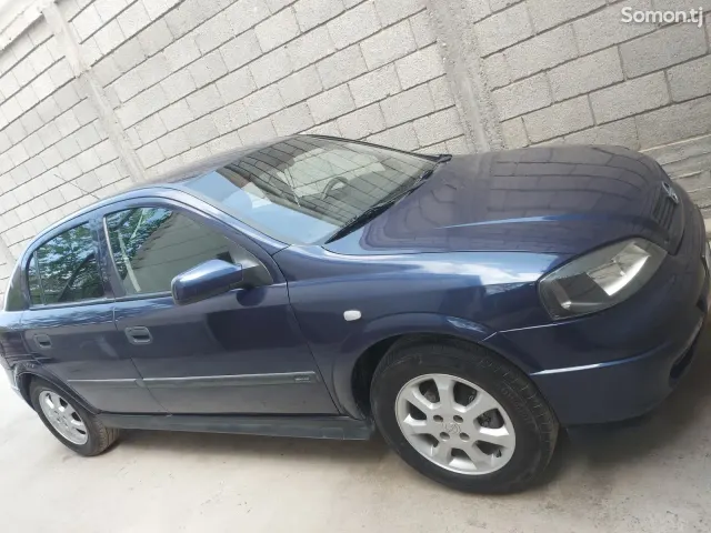 Opel Astra G 2000 · 1.6 MT