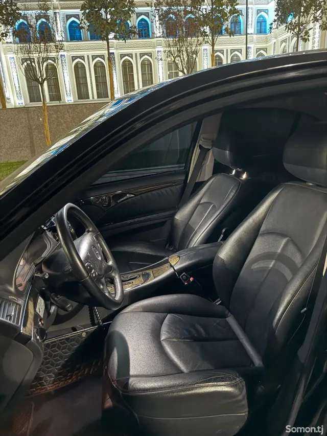 Mercedes-Benz E class 2008 · 3.0 AT