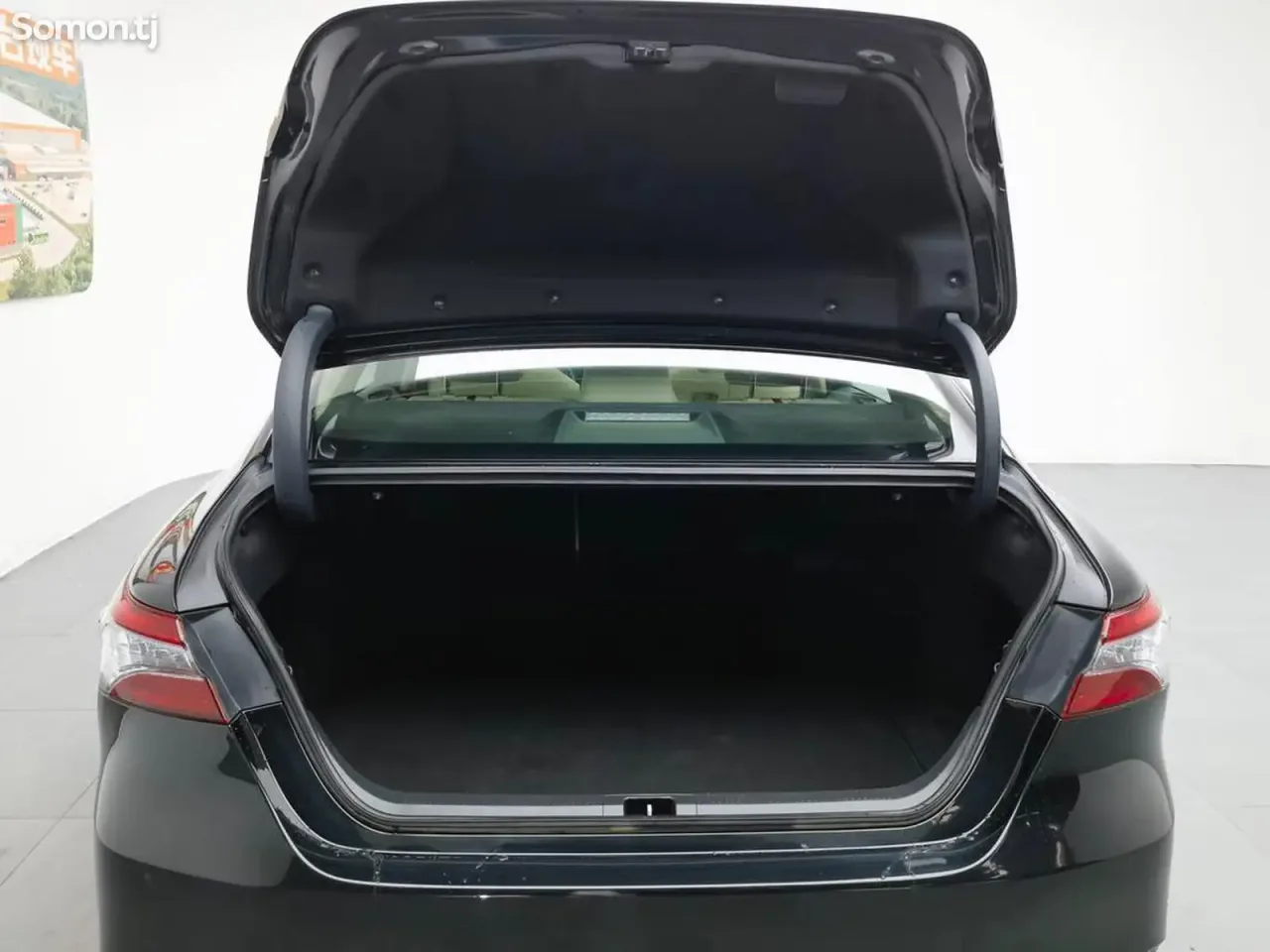 Toyota Camry 2019 · 2.5 AT
