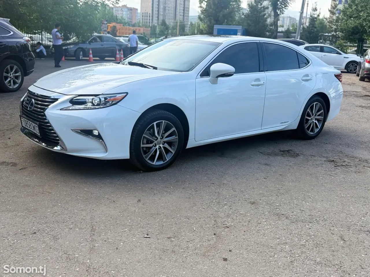 Lexus ES series 2018 · 3.0 AT
