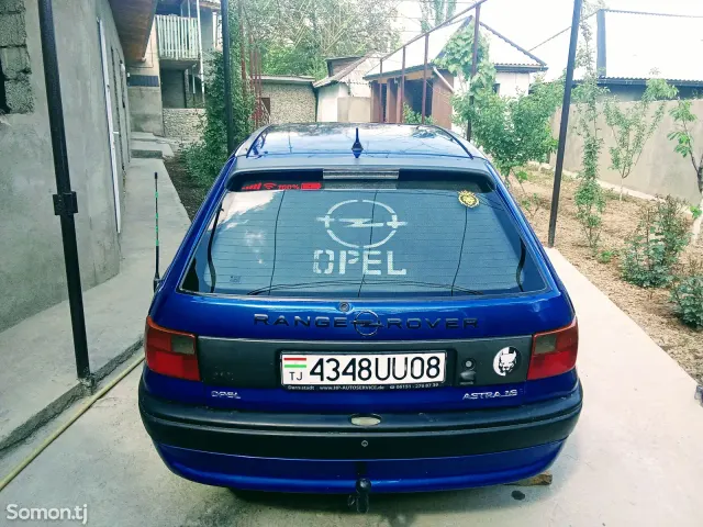 Opel Astra F 1996 · 1.6 MT
