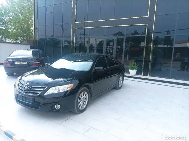 Toyota Camry 2011 · 2.5 AT