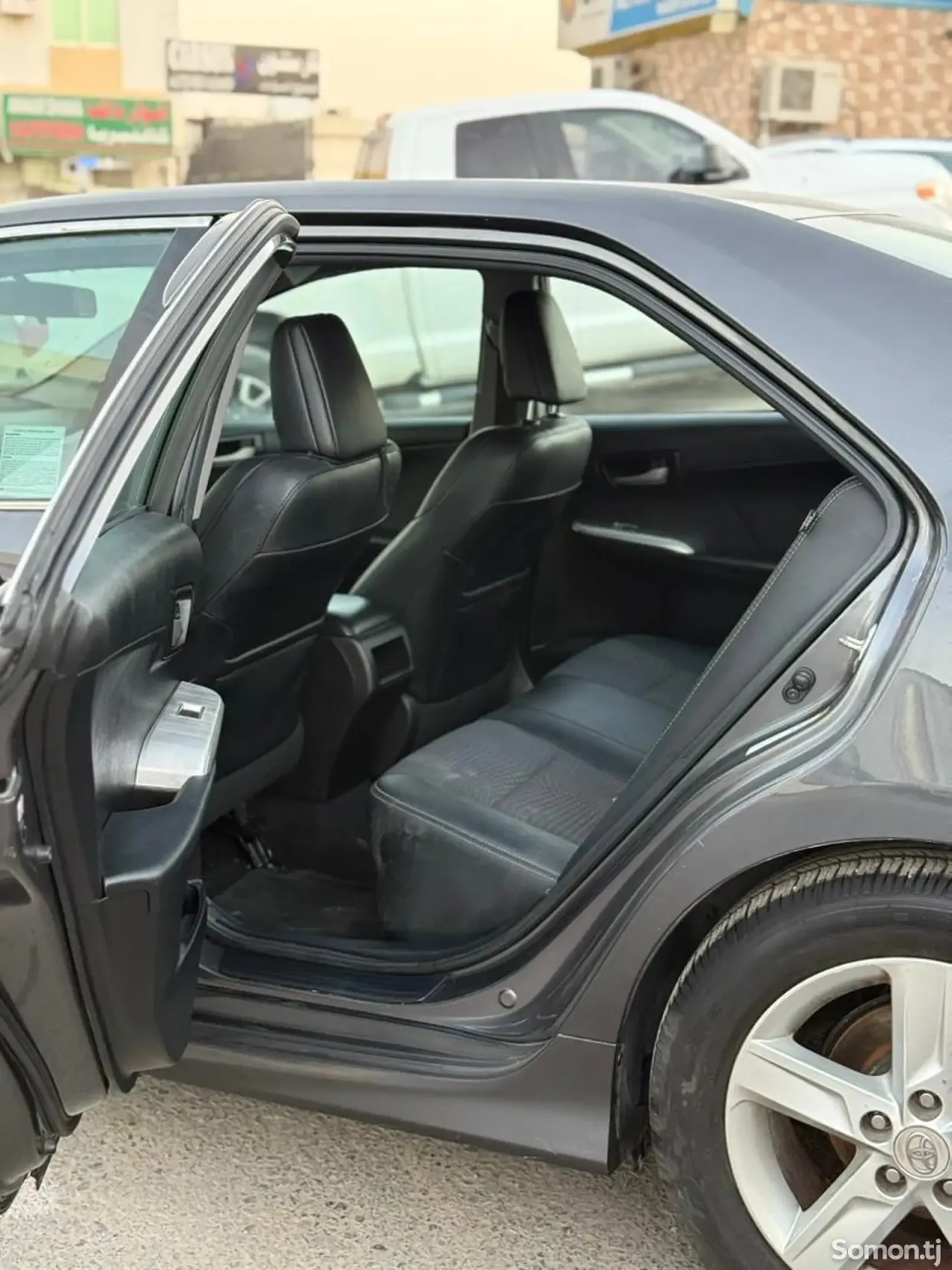 Toyota Camry 2014 · 2.5 AT