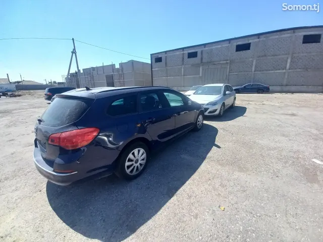 Opel Astra J 2014 · 1.6 AT