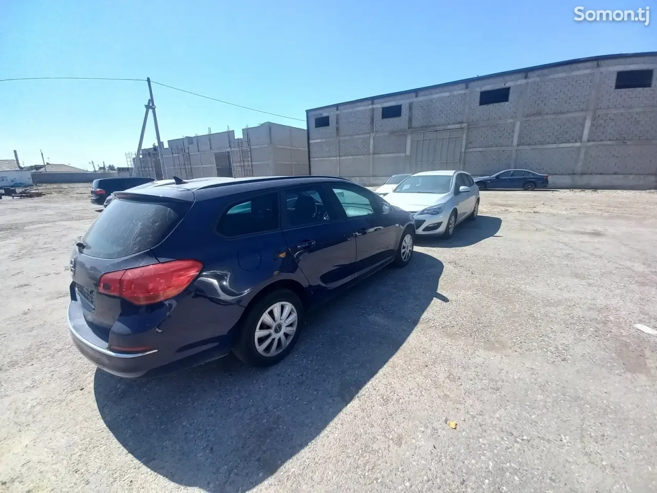 Opel Astra J 2014 · 1.6 AT