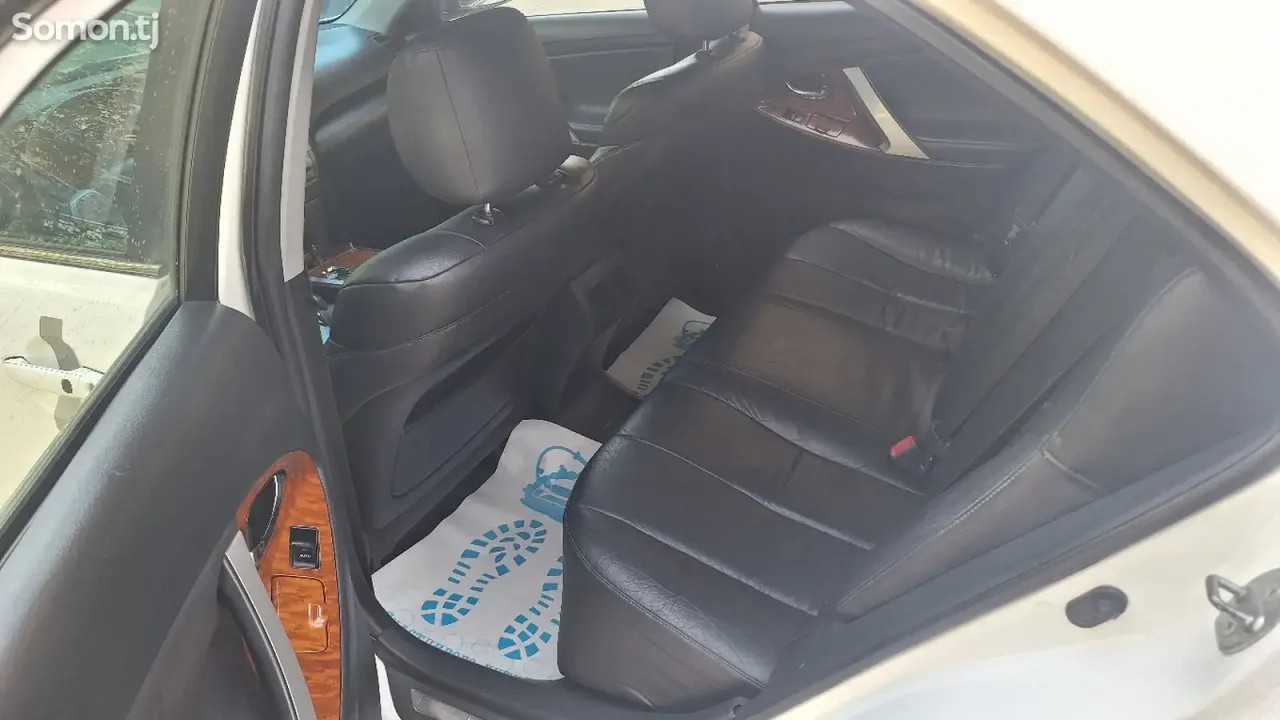 Toyota Camry 2011 · 3.5 AT